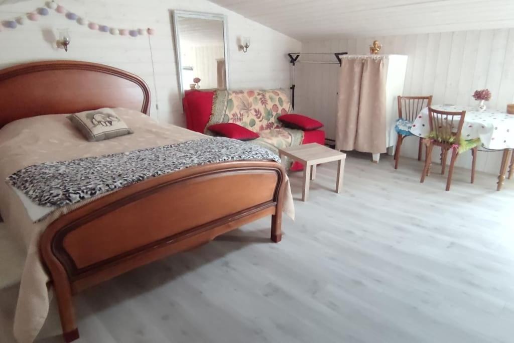Studio Propre Et Cosy Le Mesnil-en-Vallée Eksteriør billede